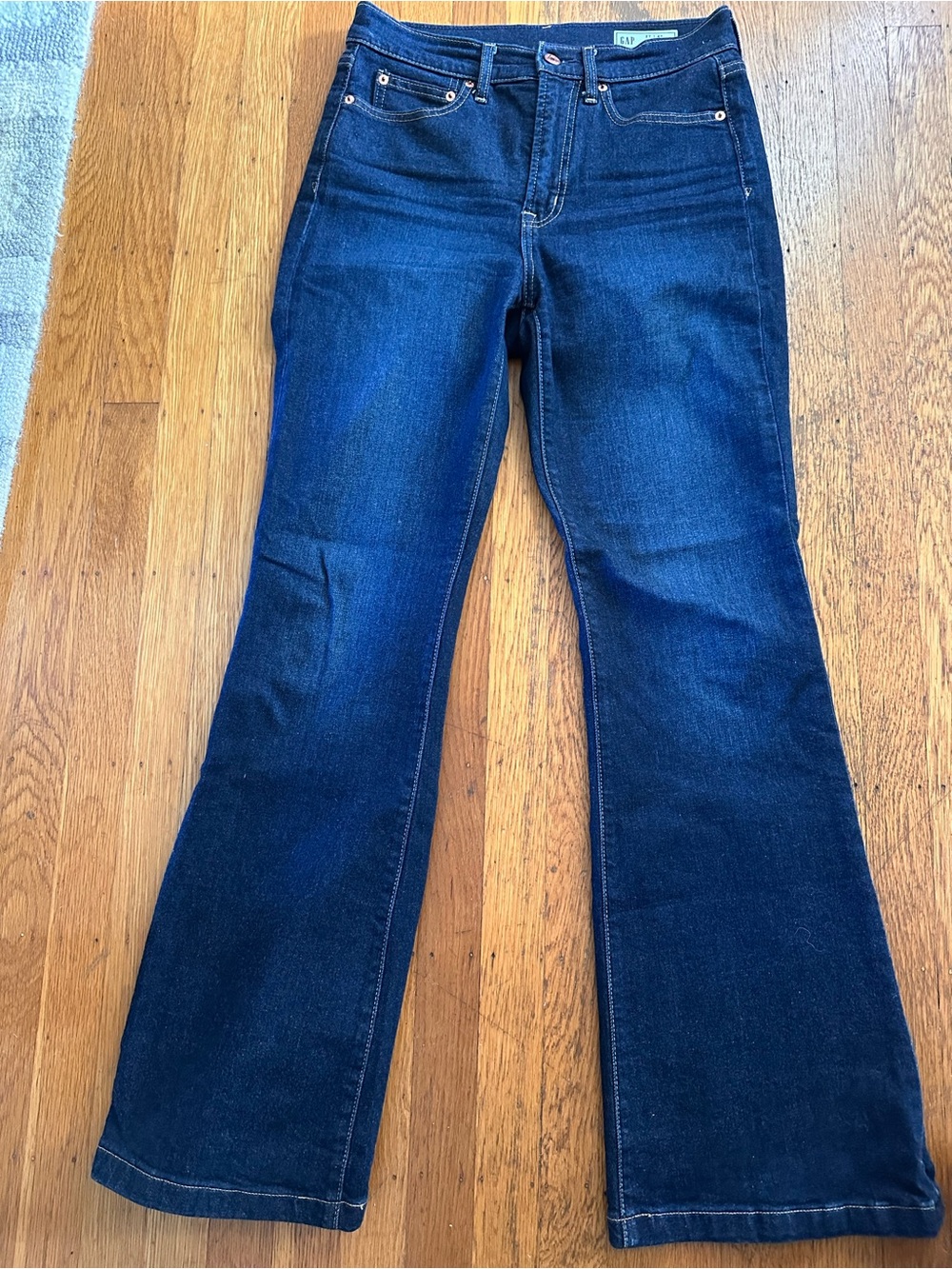 GAP 70s flare jeans - dark wash